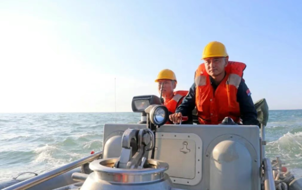 优秀炒股配资门户 “感谢海军！”突遇落水人员 济宁舰官兵将其成功救起